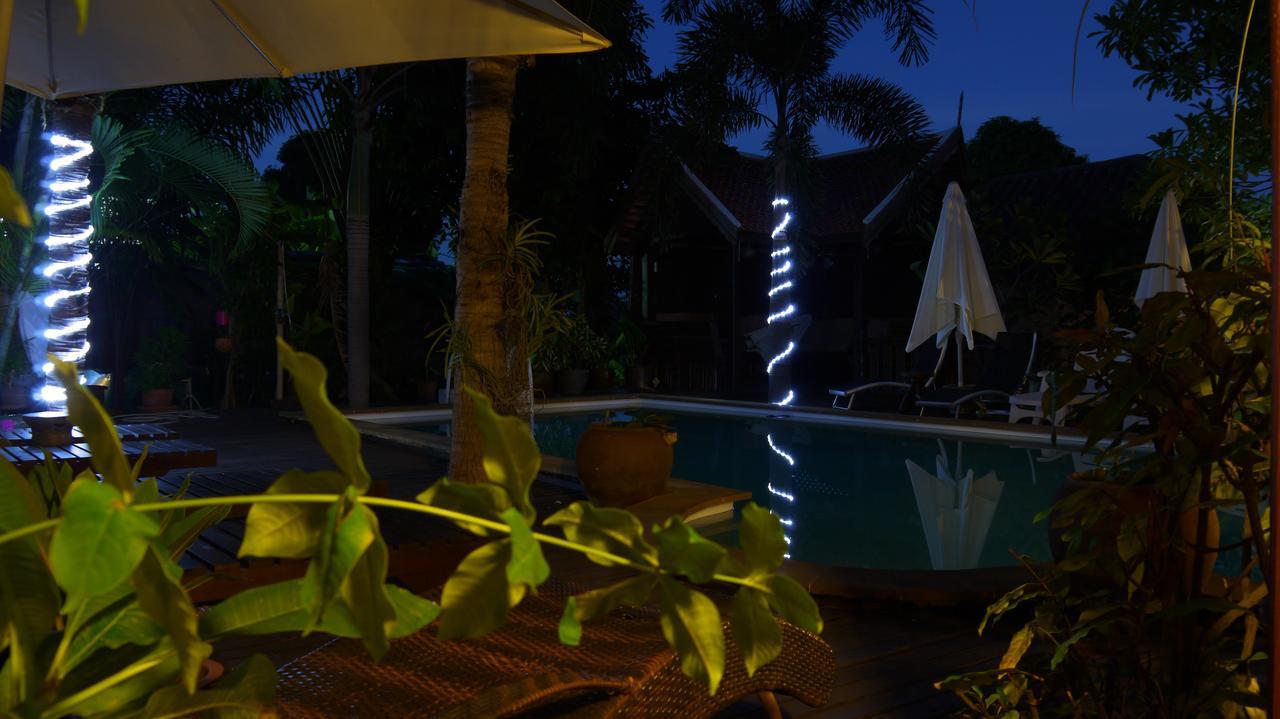 Bee Nat Garden Resort Bang Rak Beach  Exterior foto