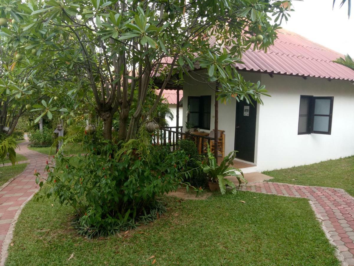 Bee Nat Garden Resort Bang Rak Beach  Exterior foto