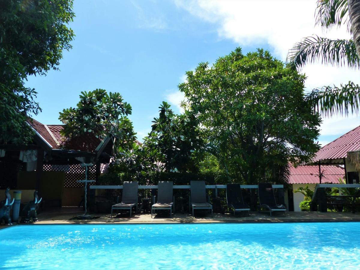Bee Nat Garden Resort Bang Rak Beach  Exterior foto