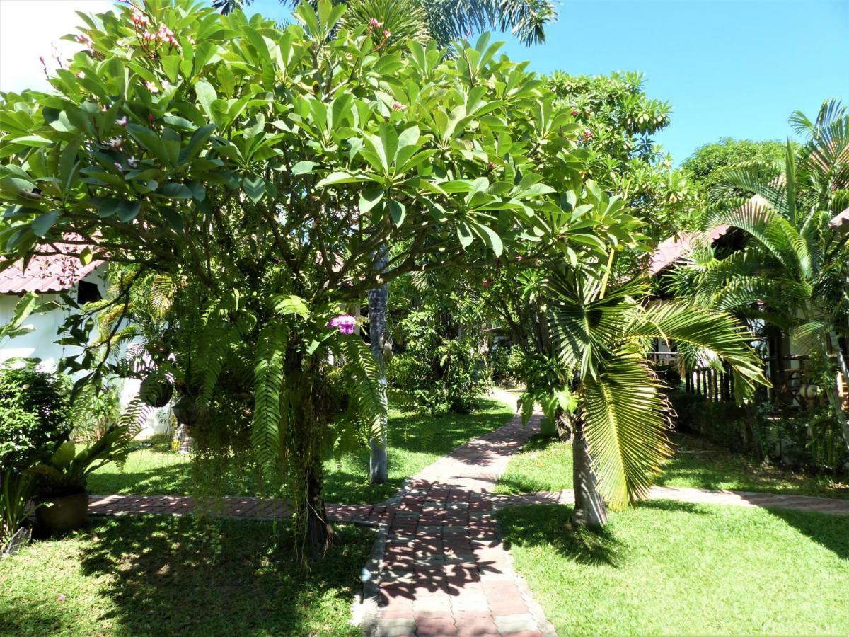 Bee Nat Garden Resort Bang Rak Beach  Exterior foto